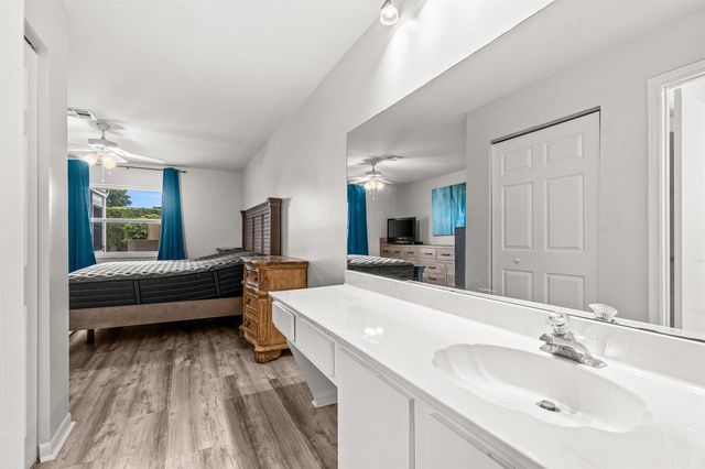 5074 Privet Place B, Delray Beach, FL 33484