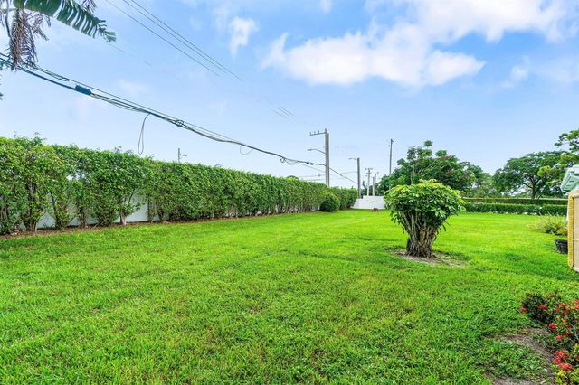 5074 Privet Place B, Delray Beach, FL 33484