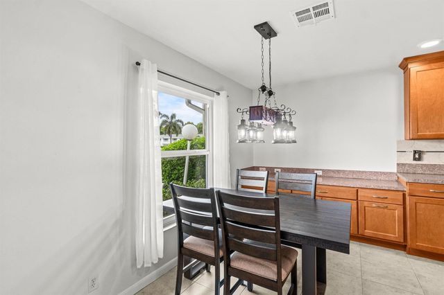 5074 Privet Place B, Delray Beach, FL 33484