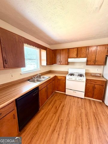 1174 Ridgecrest Lane SE, Smyrna, GA 30080
