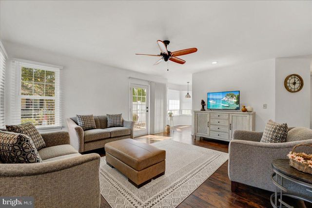 2095 LLEWELLYN PKWY, Forked River, NJ 08731