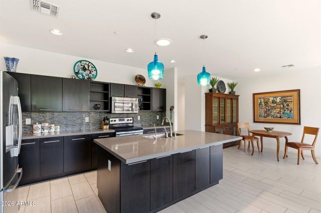 3504 E RAVENSWOOD Drive, Gilbert, AZ 85298