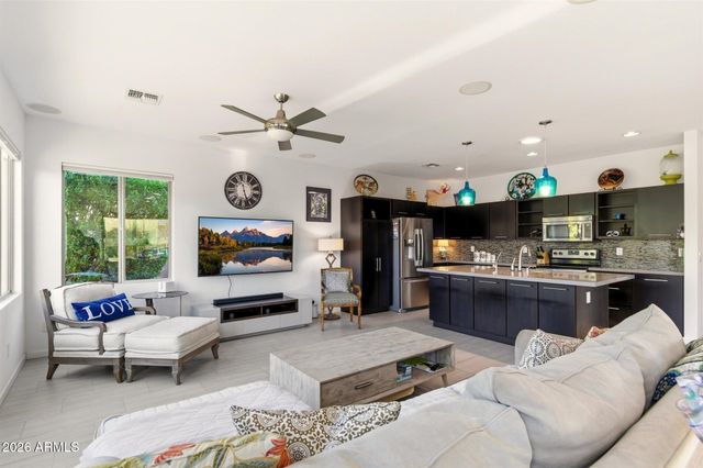 3504 E RAVENSWOOD Drive, Gilbert, AZ 85298