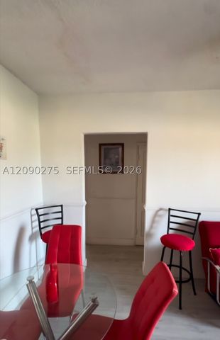 7155 NW 17th Ave 13, Miami, FL 33147