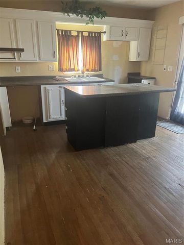 515 Potosi St, Farmington, MO 63640