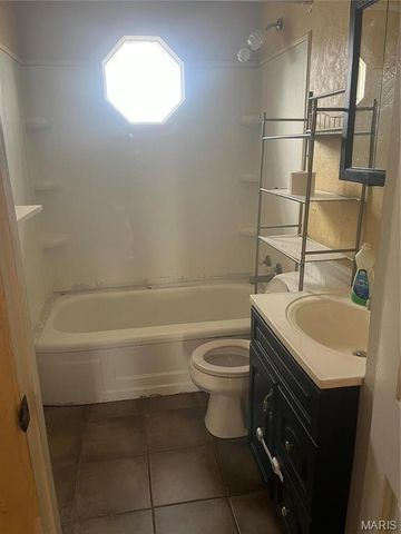 515 Potosi St, Farmington, MO 63640