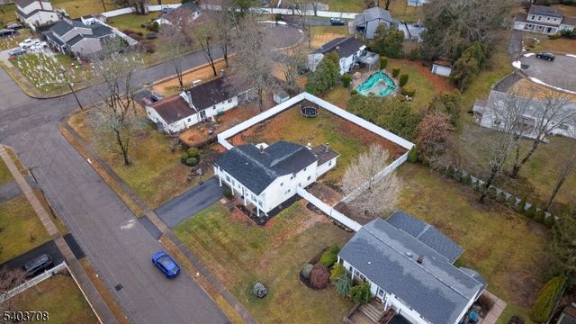 8 Curtis Dr, Lincoln Park Boro, NJ 07035