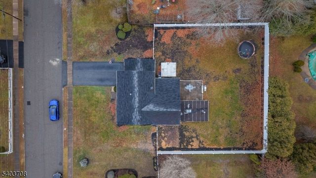 8 Curtis Dr, Lincoln Park Boro, NJ 07035