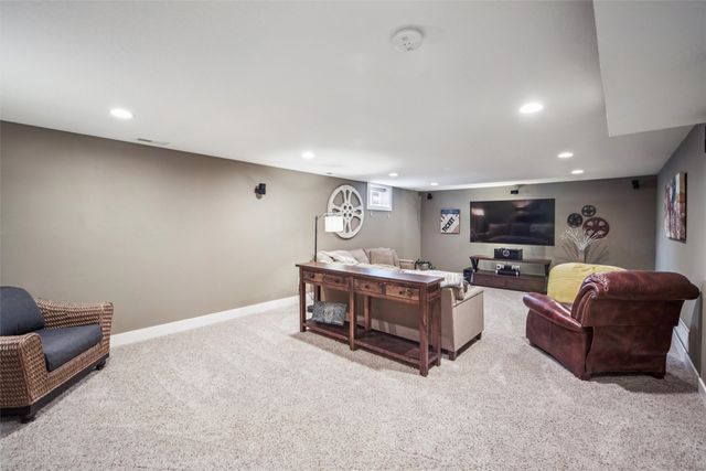 2400 NE 8th Street, Grimes, IA 50111