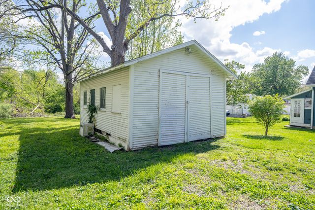 32 Beveridge Street, Greencastle, IN 46135