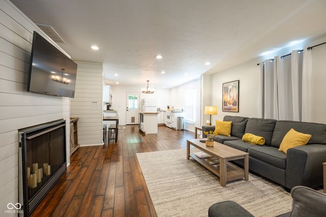 32 Beveridge Street, Greencastle, IN 46135