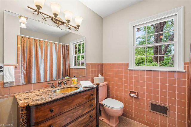 332 Grandview Drive, Winston-salem, NC 27104