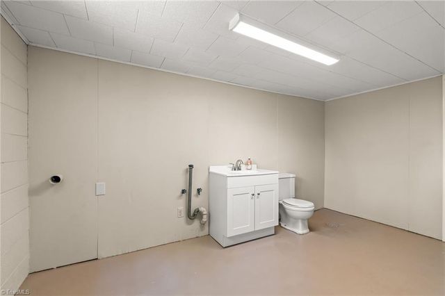 332 Grandview Drive, Winston-salem, NC 27104