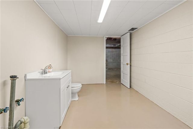 332 Grandview Drive, Winston-salem, NC 27104