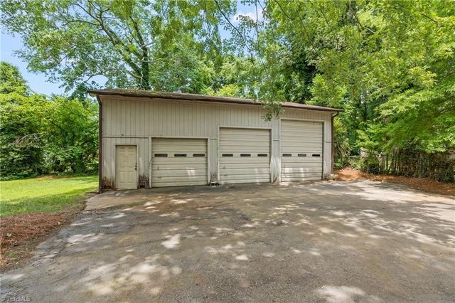 332 Grandview Drive, Winston-salem, NC 27104