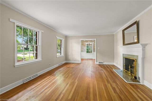 332 Grandview Drive, Winston-salem, NC 27104