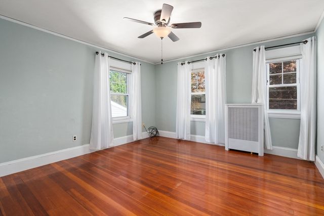 132 Dale St, Waltham, MA 02451