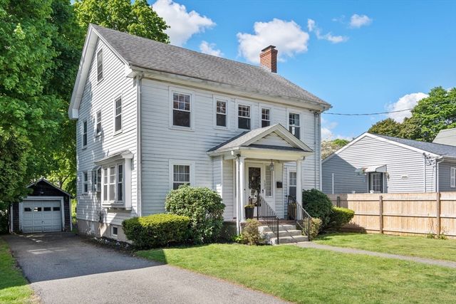 132 Dale St, Waltham, MA 02451
