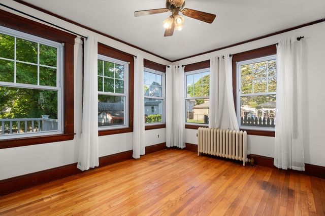 132 Dale St, Waltham, MA 02451