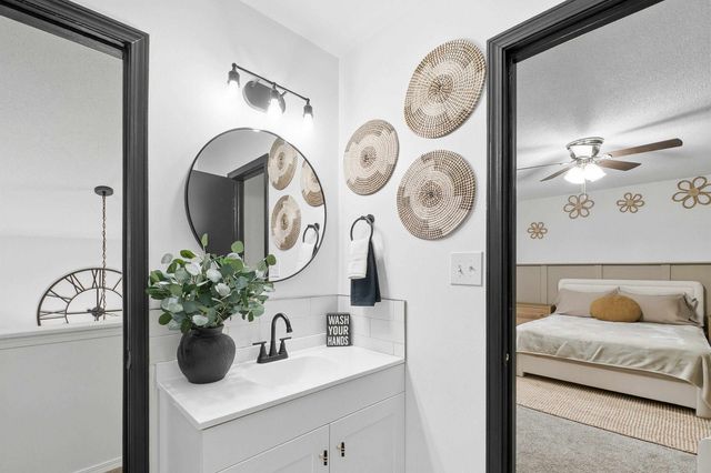1719 E Pinion, Derby, KS 67037