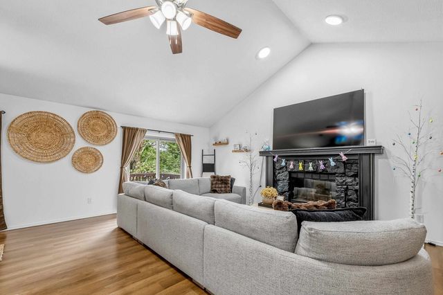 1719 E Pinion, Derby, KS 67037