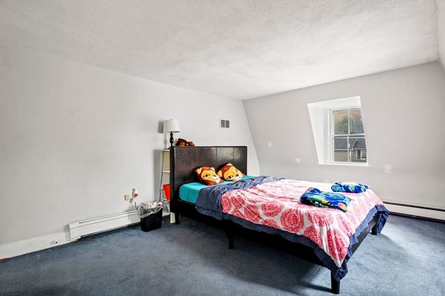 18 Central St, Woburn, MA 01801