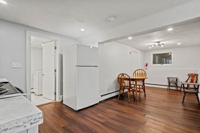 18 Central St, Woburn, MA 01801