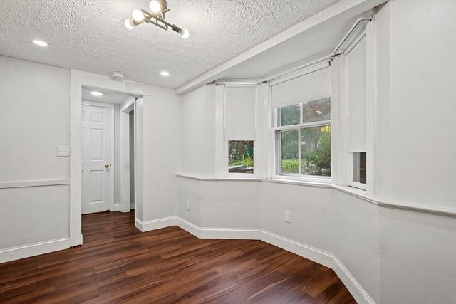 18 Central St, Woburn, MA 01801