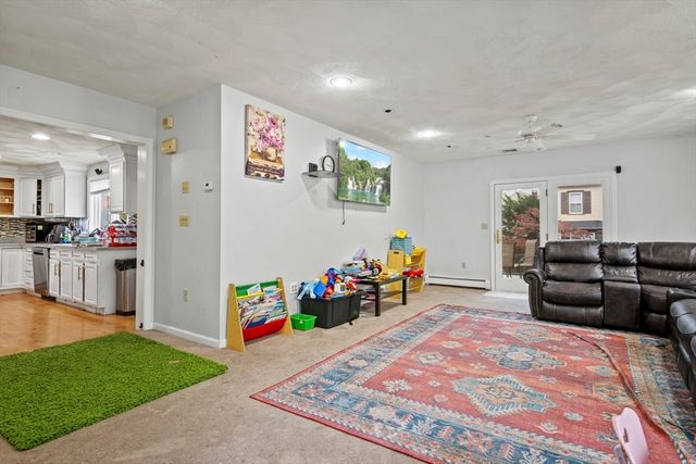 18 Central St, Woburn, MA 01801