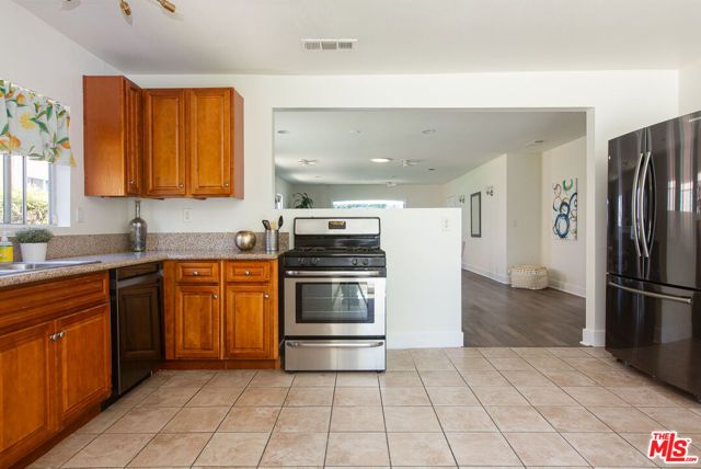 1844 W 39th Place, Los Angeles, CA 90062