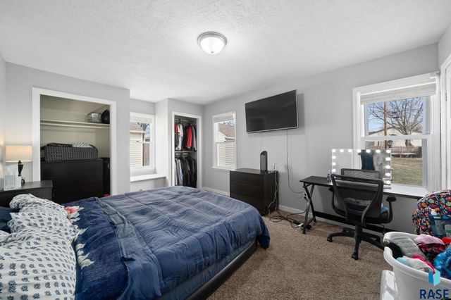 516 S Willow Ave Avenue, Sioux Falls, SD 57104