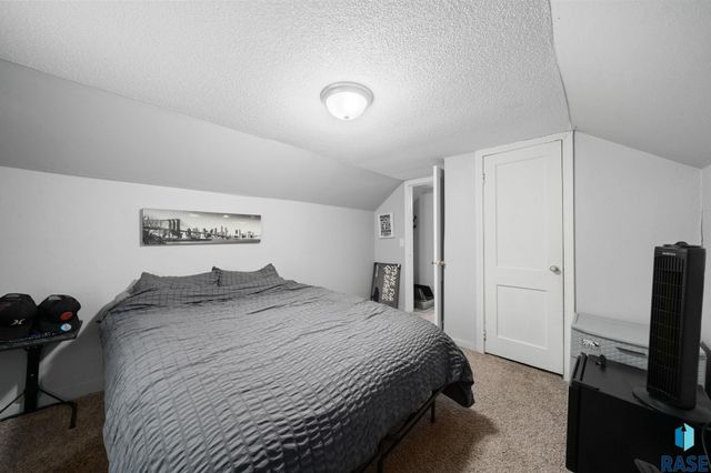 516 S Willow Ave Avenue, Sioux Falls, SD 57104