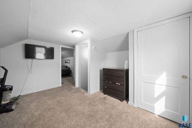 516 S Willow Ave Avenue, Sioux Falls, SD 57104