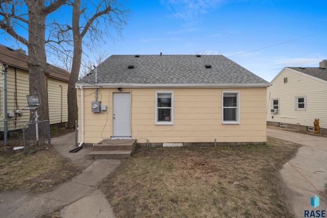 516 S Willow Ave Avenue, Sioux Falls, SD 57104