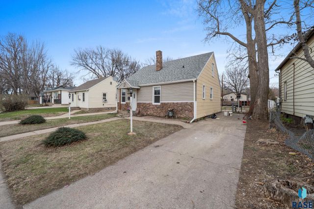 516 S Willow Ave Avenue, Sioux Falls, SD 57104