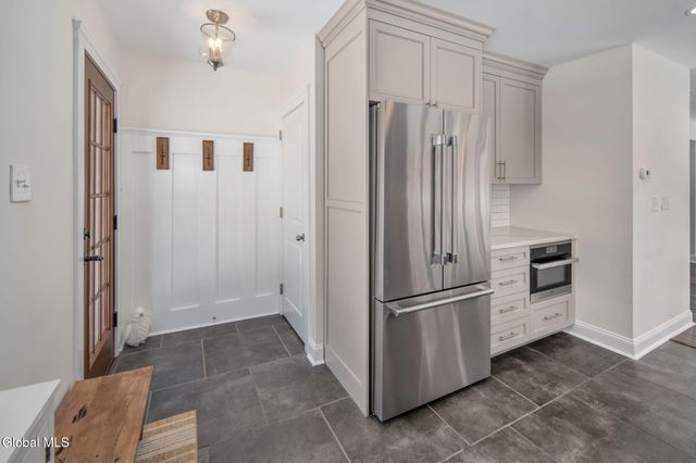 274 Osborne Road, Colonie, NY 12211