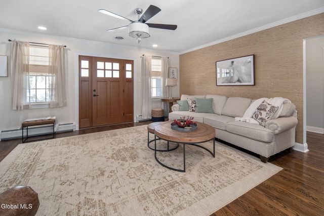 274 Osborne Road, Colonie, NY 12211