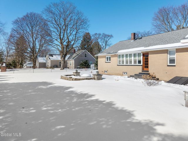 274 Osborne Road, Colonie, NY 12211