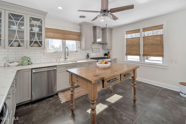 274 Osborne Road, Colonie, NY 12211