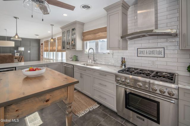 274 Osborne Road, Colonie, NY 12211