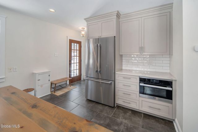 274 Osborne Road, Colonie, NY 12211