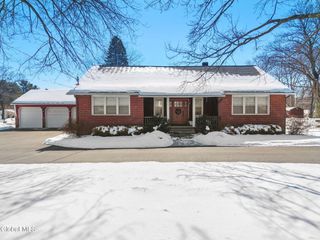 274 Osborne Road, Colonie, NY 12211