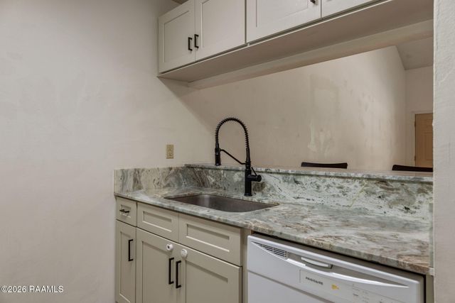300 Lozes Avenue 1003, Lafayette, LA 70508