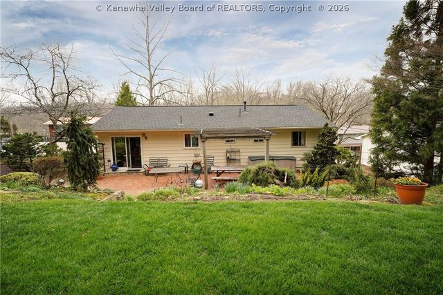 110 Stratford Place, Charleston, WV 25303