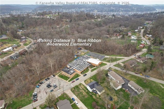 110 Stratford Place, Charleston, WV 25303