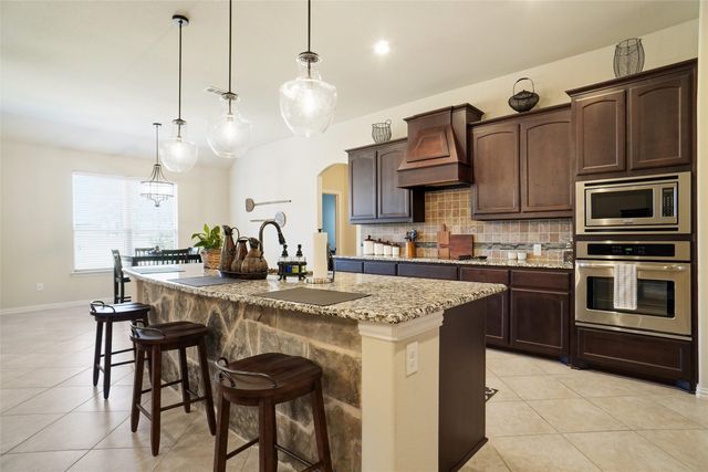 106 High Ridge Court, Decatur, TX 76234