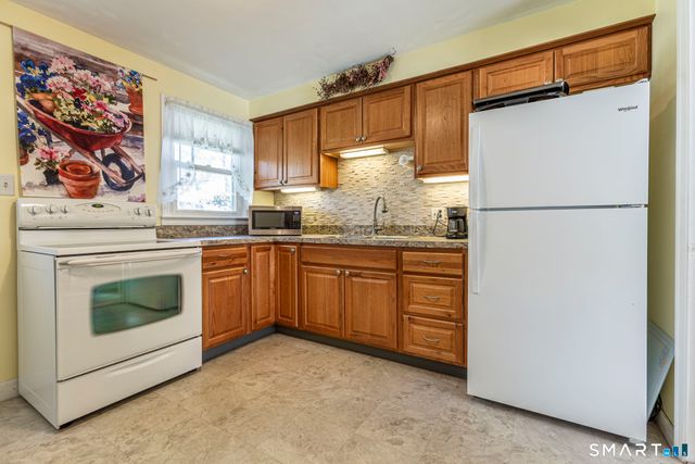 140 Elizabeth Drive, Manchester, CT 06042