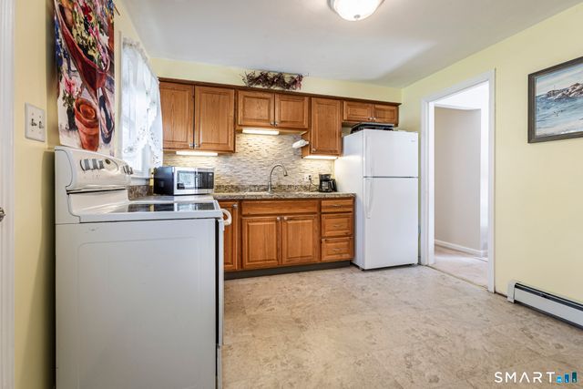 140 Elizabeth Drive, Manchester, CT 06042