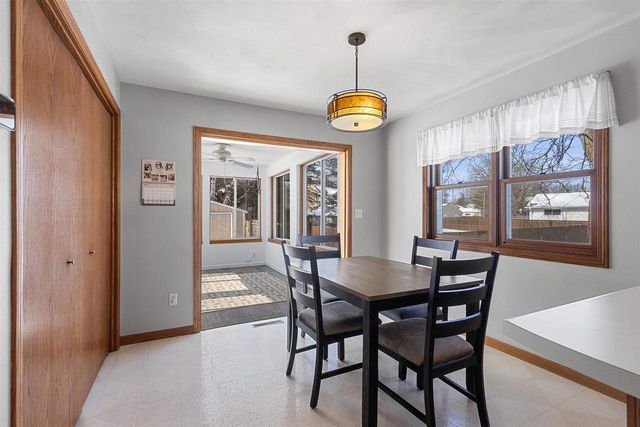 716 ELIZABETH COURT, Menasha, WI 54952