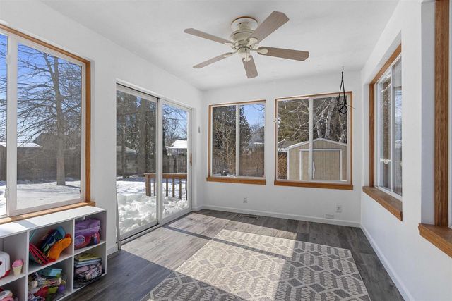 716 ELIZABETH COURT, Menasha, WI 54952